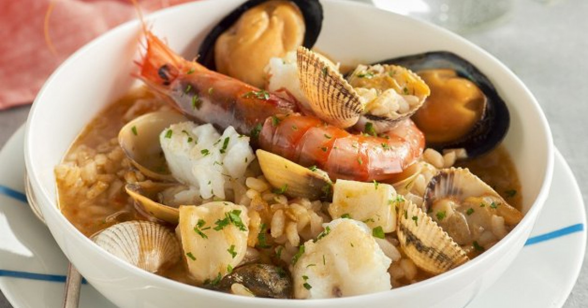 Caldereta de arroz con pescado y marisco Caldereta de arroz con pescado y marisco