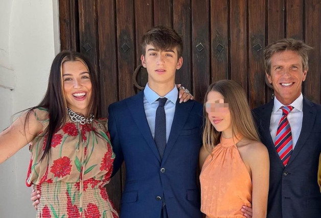Manuel Díaz El Cordobés con sus 3 hijos