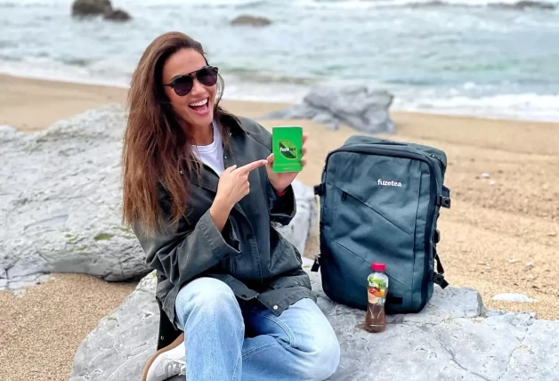 Lara Álvarez haciendo publicidad en redes sociales.