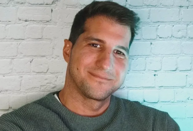 Julián Contreras.