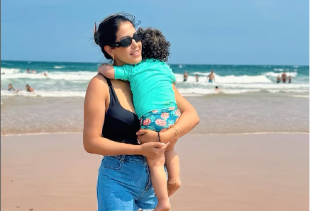 Gabriela Guillén, de vacaciones con su hijo David en Cantabria