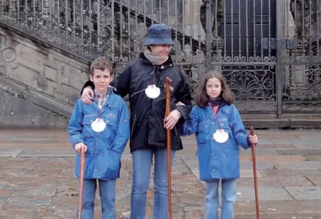 La infanta Elena con sus hijos en Santiago.