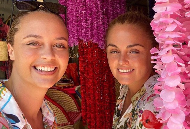 Carmen y Shaila son dos hermanas que están muy unidas.