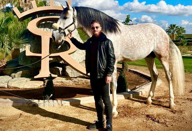 Sergio con Greco de Ramos, un campeón de su ganadería Yeguada SR4. I