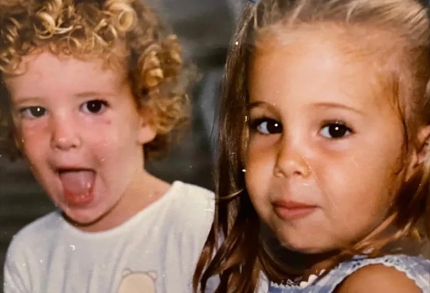 Aless Lequio y Celia García-Penichet, de pequeños.