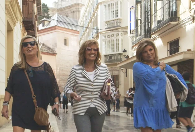 Maria Teresa Campos con sus hijas