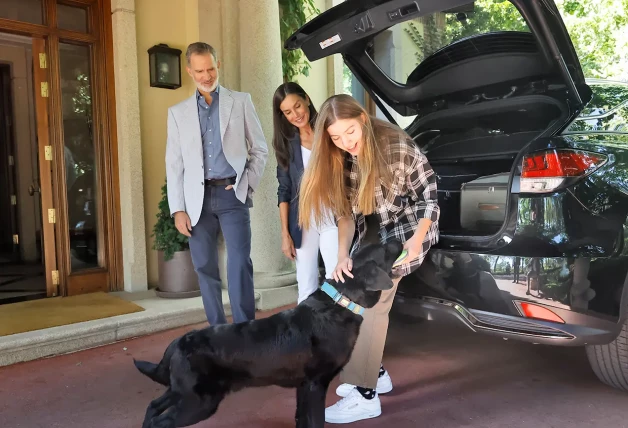 Infanta Sofía con perro Jan