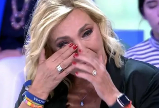 Carmen Borrego llorando en televisión.