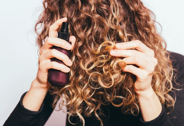 ondas naturales mujer cabello