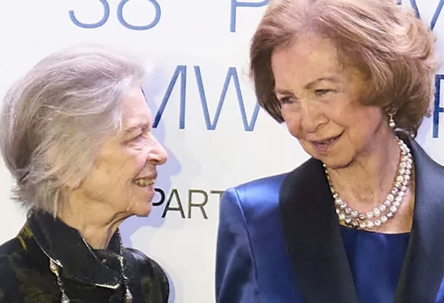 Irene y Sofía, que con una mirada se lo dicen todo, en la entrega de Premios BMW.