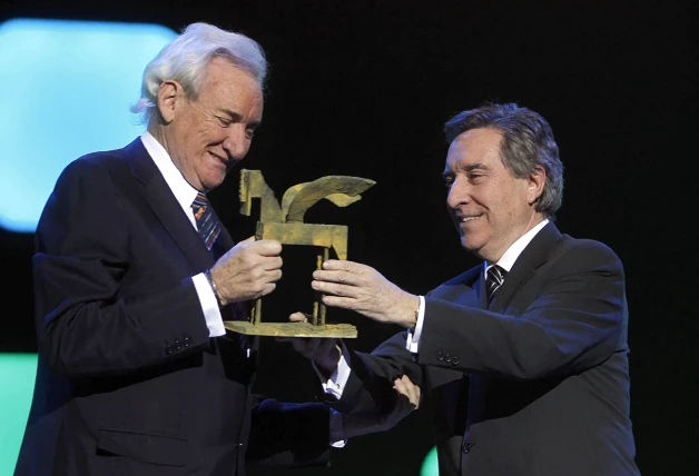 Luis del Olmo e Iñaki Gabilondo en los Premios Ondas 2012