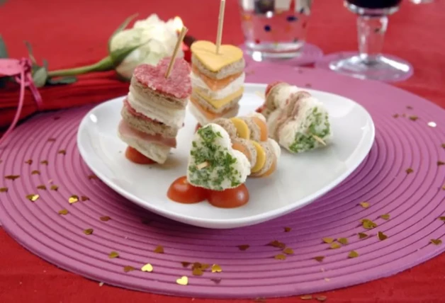 Canapés en forma de corazón