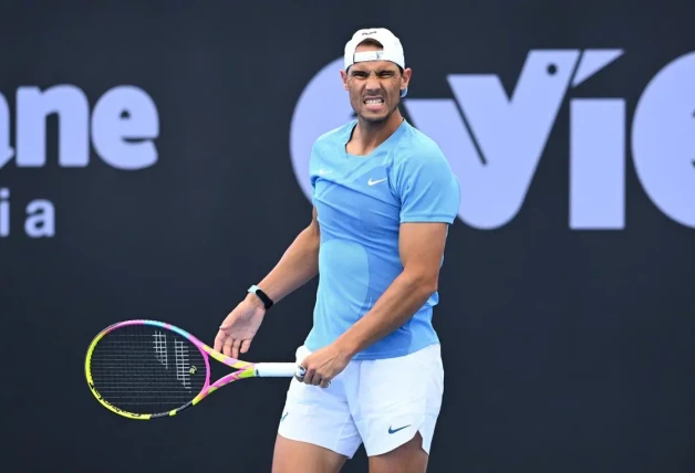 Rafa Nadal en un entreno antes de jugar en Brisbane, Australia (enero 2024)