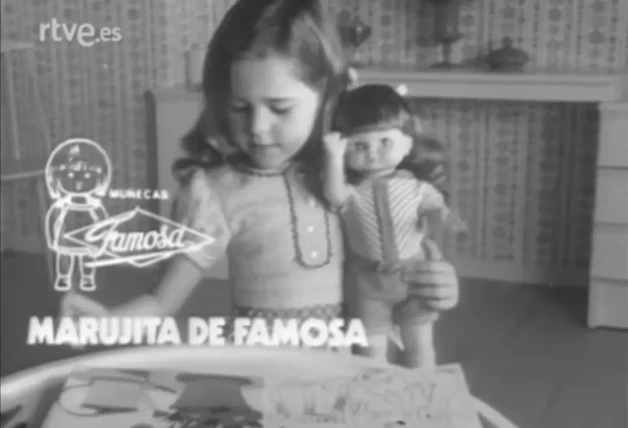 En la tele, se anunciaba la Marujita, de Famosa.