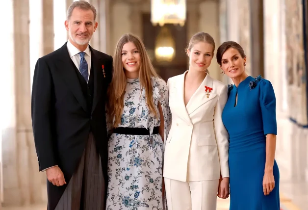 Felipe, Letizia, Leonor y Sofía en la felicitación navideña.