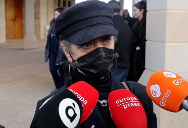 La hermana de Arévalo a la salida del tanatorio