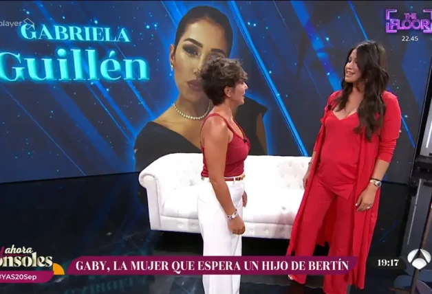 Gabriela Guillén junto a Sonsoles Ónega.