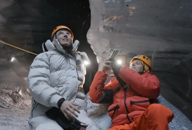 Jennifer Hermoso y Jesús Calleja en Islandia