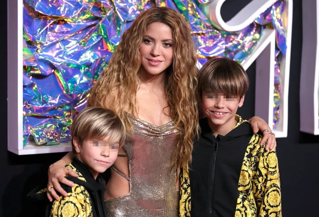 Shakira con sus hijos.