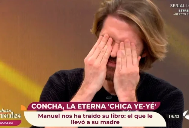 Manuel Velasco se emocionó en televisión.