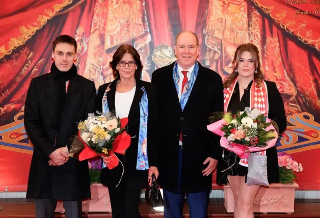 Familia real de Mónaco en el circo.