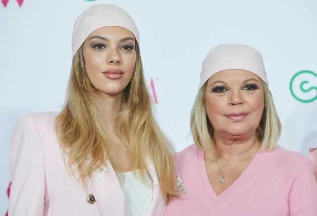 Terelu Campos con su hija Alejandra Rubio en un evento de lucha contra el cáncer.