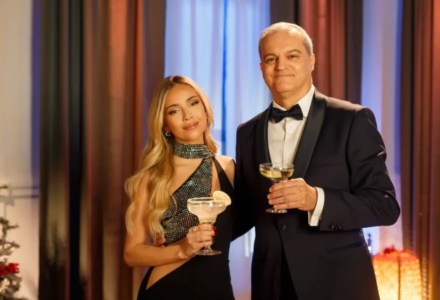 Ramón García y Ana Mena, posando antes de las Campanadas.