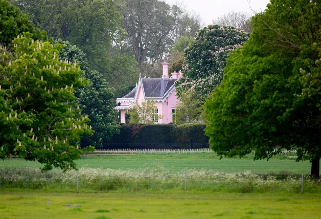 Una imagen de Adelaide Cottage, la casa de Windsor en la que se está recuperando la duquesa de Cambridge.
