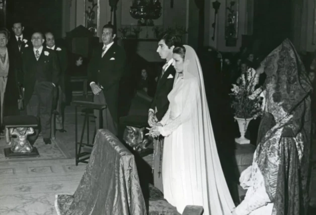 Belén Ordoñez, el día de su boda con Beca Belmonte.