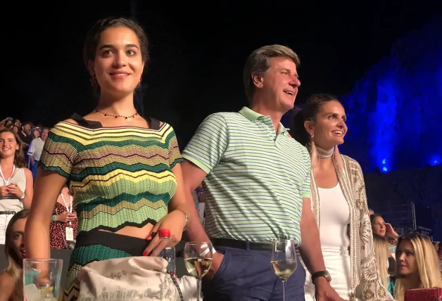 Bárbara Mirjan y Cayetano Martínez de Irujo en la gala Starlite.