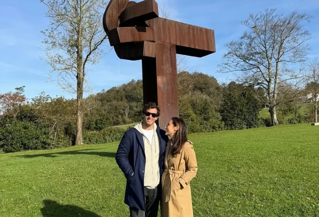 Tamara e Iñigo en el museo Chillida.