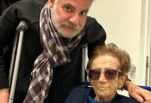 Joaquin Torres con su madre