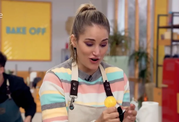 Alba Carrillo y Paula Vázquez en 'Bake Off'.