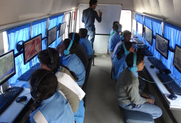 Autobuses Escolares India Fundacion Heres