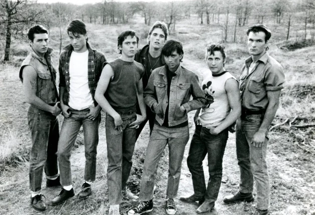 Tom Cruise, Rob Lowe, C. Thomas Howell, Matt Dillon, Ralph Macchio, Emilio Estévez y Patrick Swayze en ‘Rebeldes’, de Francis Ford Coppola.