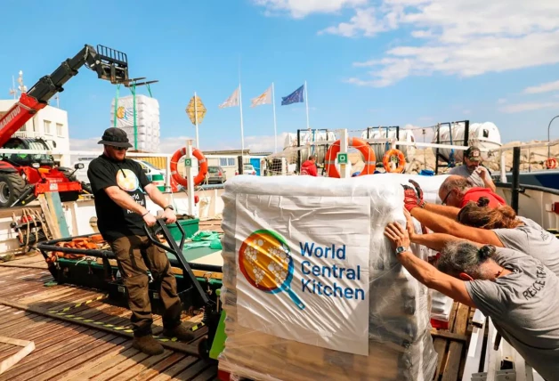 Alimentos cargados en el barco de Open Arms.