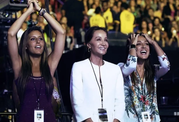 Ana Boyer, Isabel Preysler y Tamara Falcó en concierto