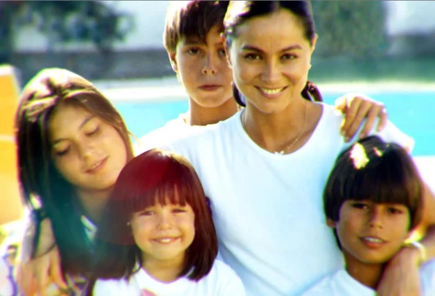 Isabel Preysler con Tamara, Chábeli, Enrique y Julio José