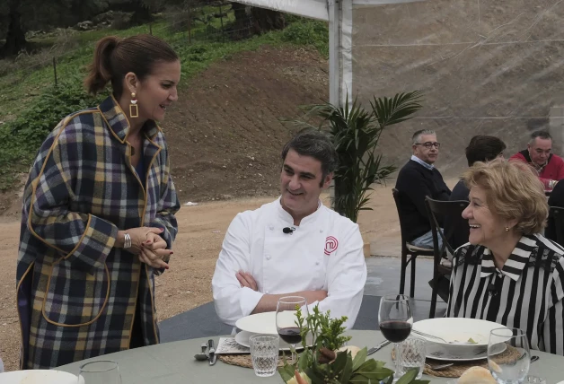 Carmen Bazán y Jesulín, en 'Masterchef Celebrity'.