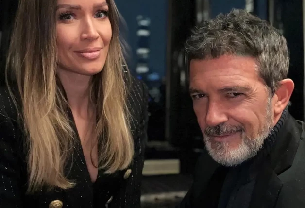 Antonio Banderas junto a su mujer, Nicol Kimpen