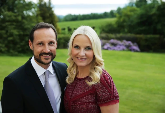 RINCIPES HAAKON Y METTE MARIT DE NORUEGA2