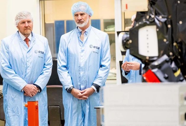 Felipe y Guillermo, felices, en un centro de Investigación.