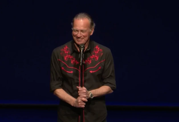 Bertín Osborne durante su concierto a favor de AMACOVID.