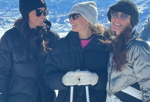 Meghan Markle amiga de viaje en la nieve