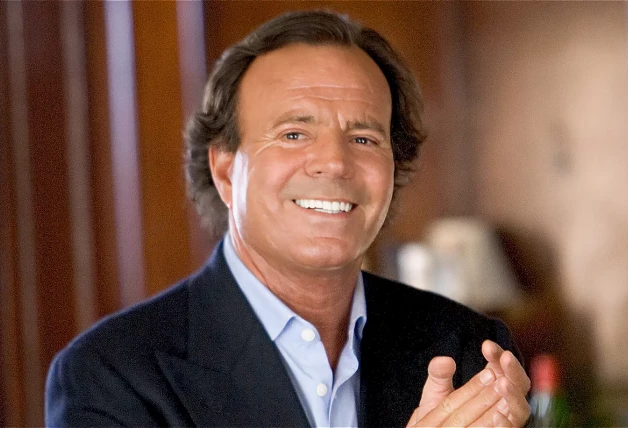 Julio Iglesias.