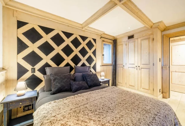Habitaciones de la casa de los Alpes suizos donde Georgina Rodríguez se alojó con sus hijos