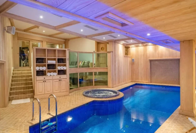 Habitaciones de la casa de los Alpes suizos donde Georgina Rodríguez se alojó con sus hijos