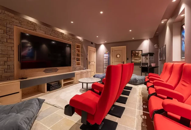 Habitaciones de la casa de los Alpes suizos donde Georgina Rodríguez se alojó con sus hijos