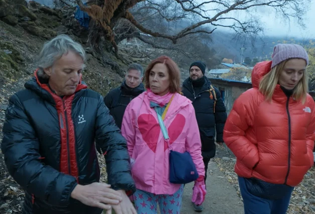 Jesús Calleja junto a Ágatha Ruiz de la Prada, Sandra Barneda, Antonio Orozco y a Carlos Latre.