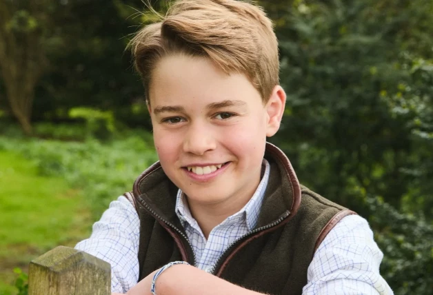 El nuevo retrato oficial del príncipe George.